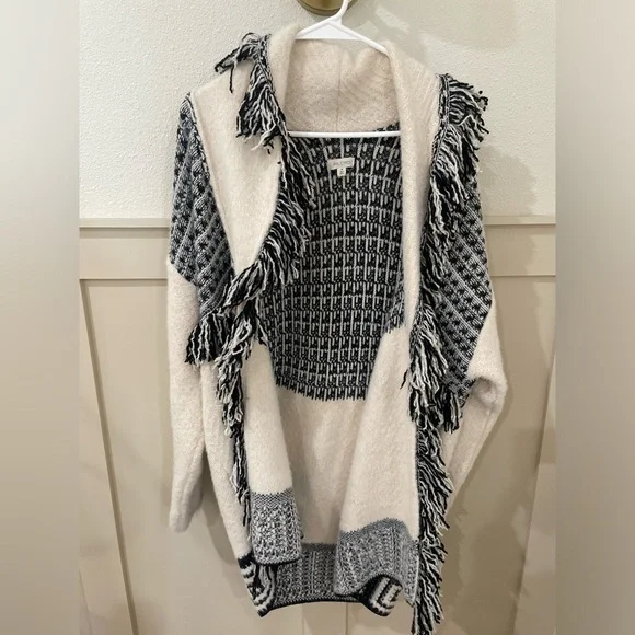 Anthropologie Pilcro Fringe Cardigan Sweater Size Cream Black Oversized - Picture 4 of 12